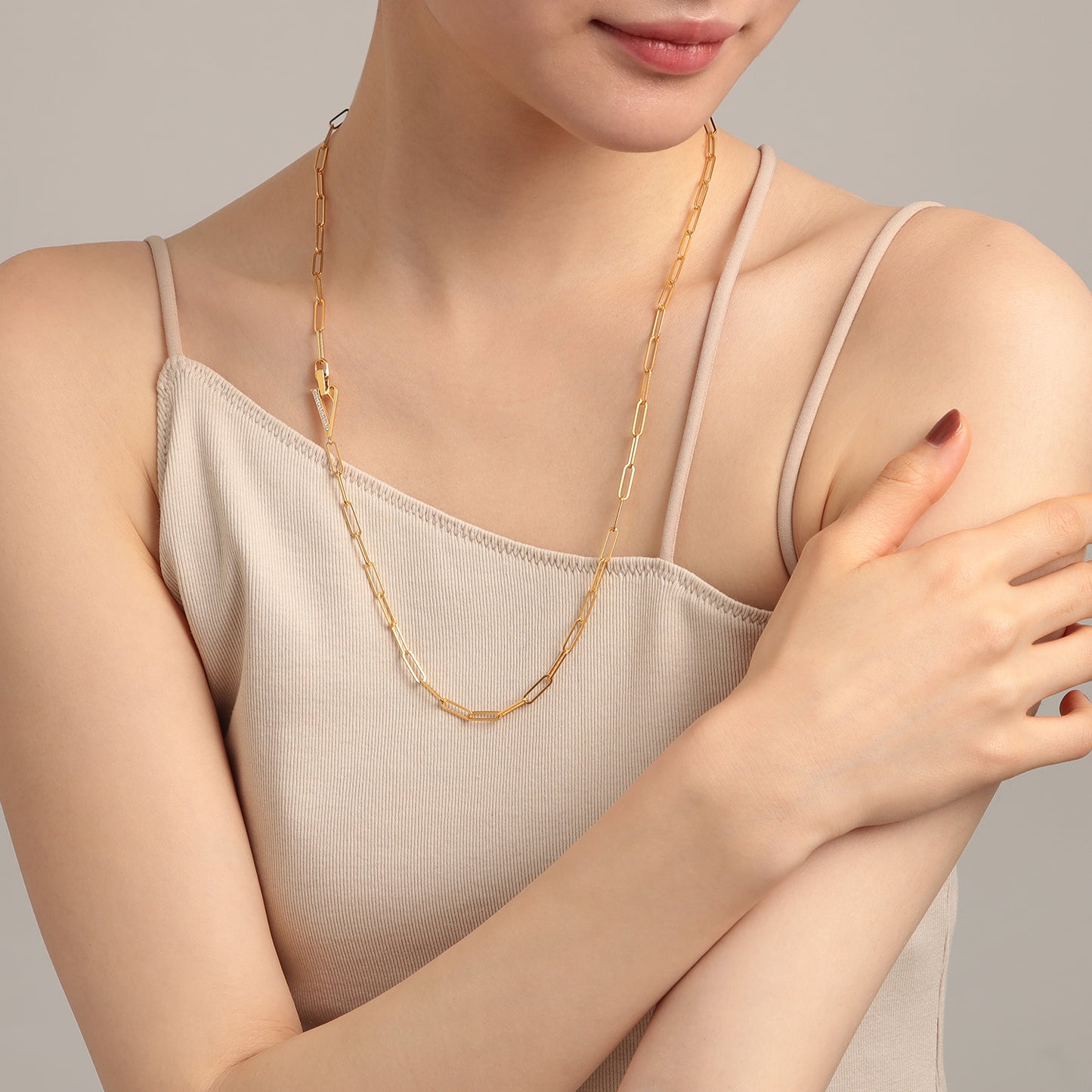 PRISM ロゴクラスプ ネックレス