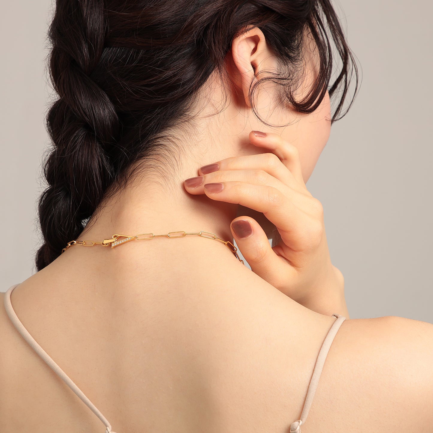 PRISM ロゴクラスプ ネックレス