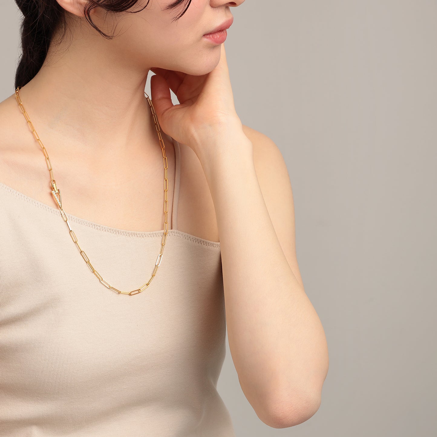 PRISM ロゴクラスプ ネックレス