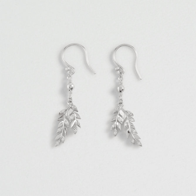 KALENDAE【AUGUST】フェザーモチーフ ピアス