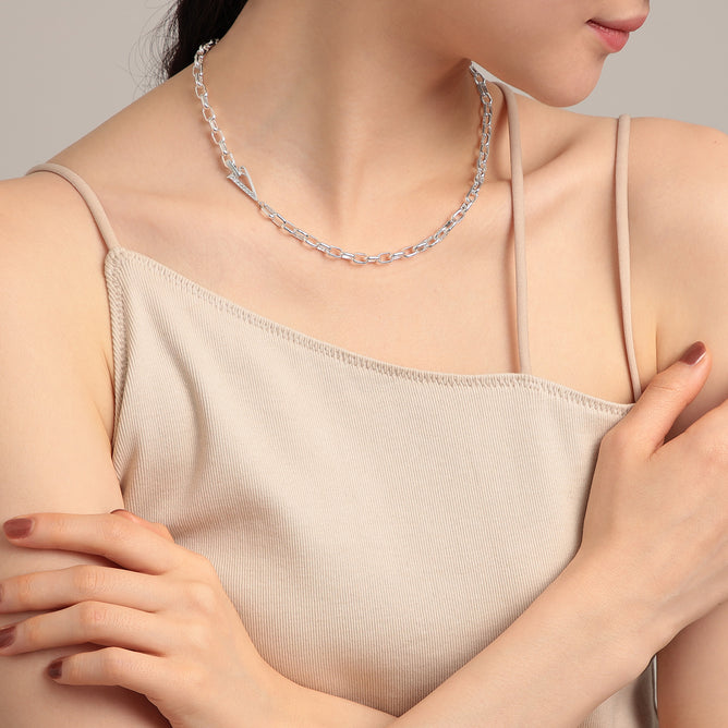 PRISM ロゴクラスプ ネックレス