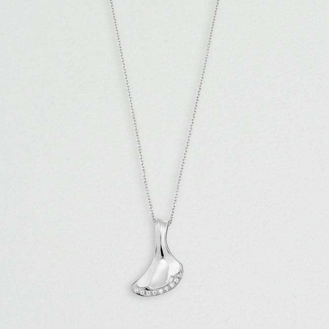 KALENDAE【OCTOBER】ローズモチーフ ネックレス