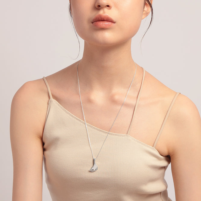 KALENDAE【OCTOBER】ローズモチーフ ネックレス