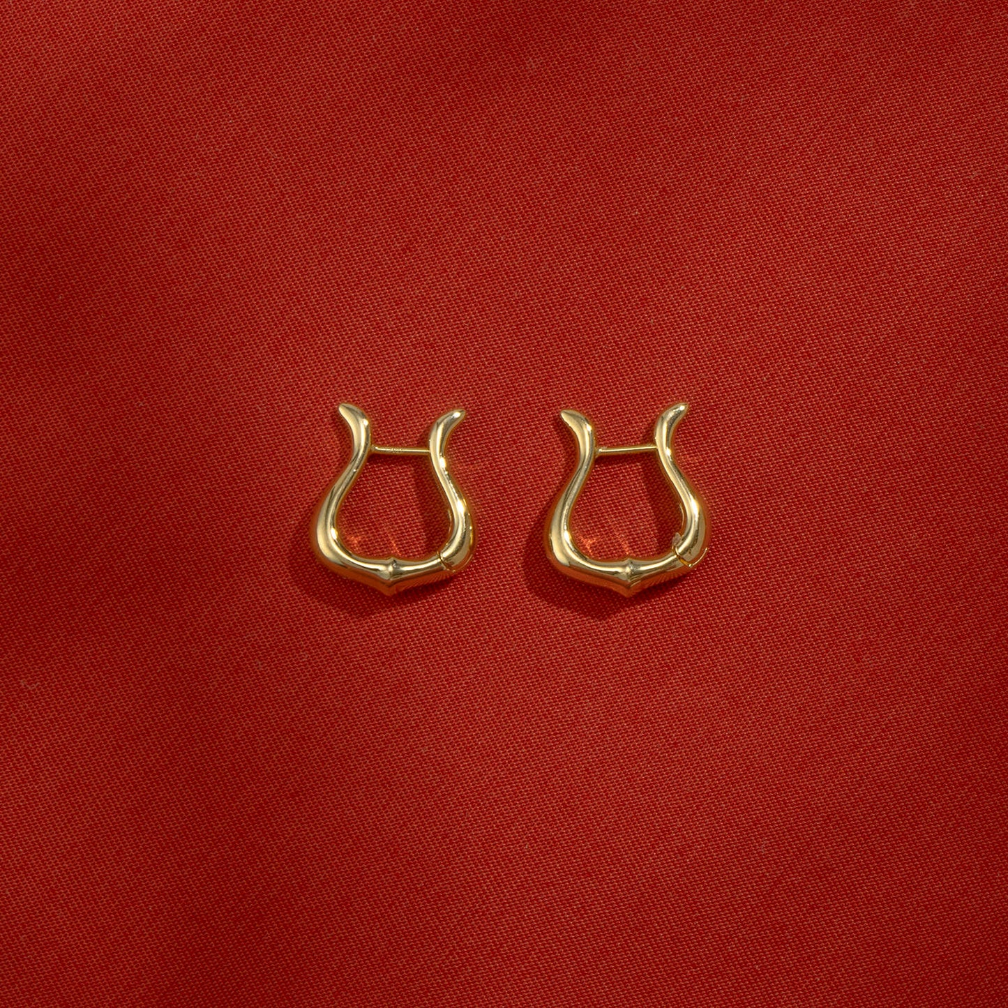 Horn ミニフープピアス