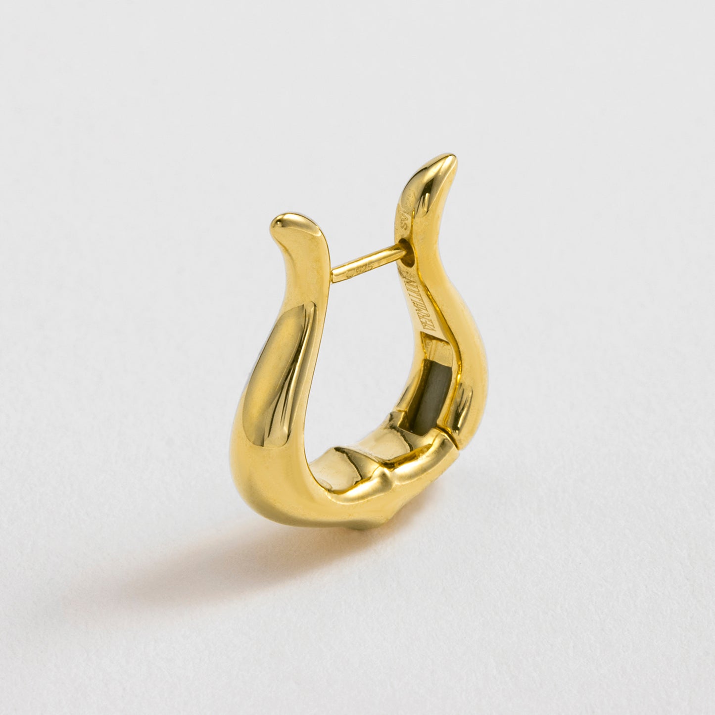 Horn ミニフープピアス