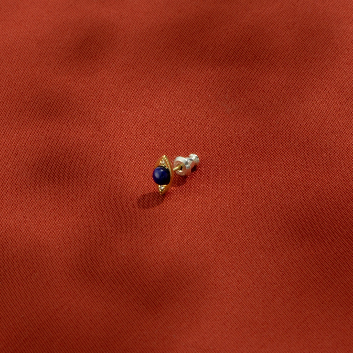 Eye ラピスラズリ シングルピアス