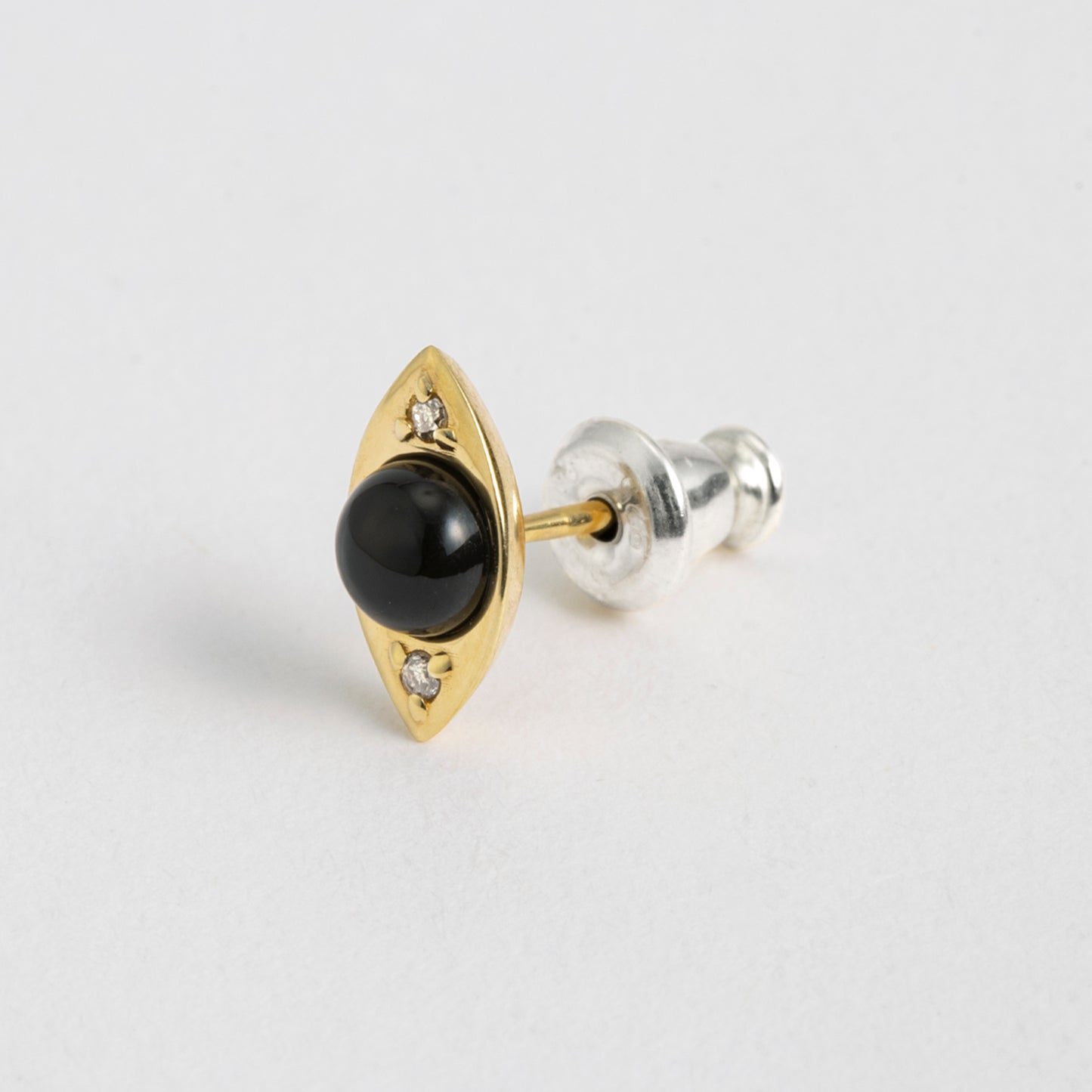 Eye ブラックカルセドニー シングルピアス