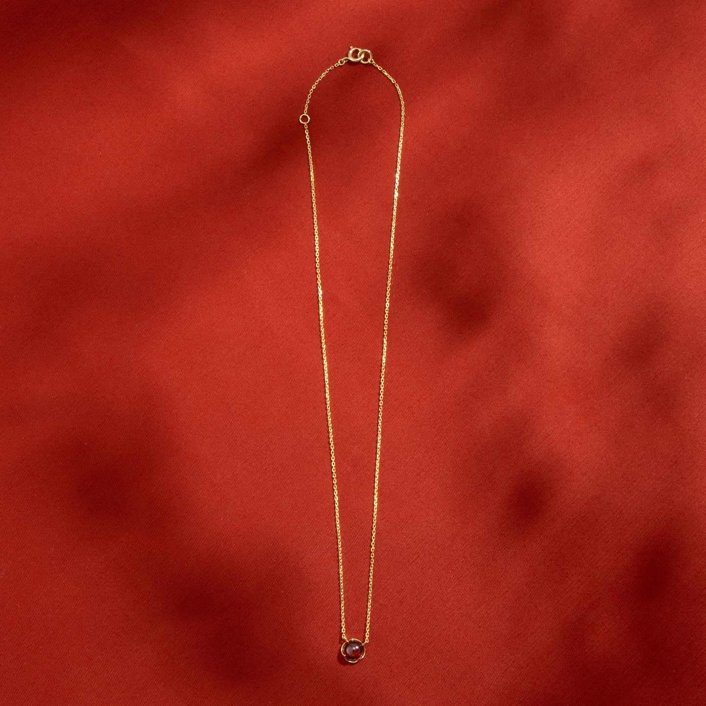 Orbe ガーネット ネックレス