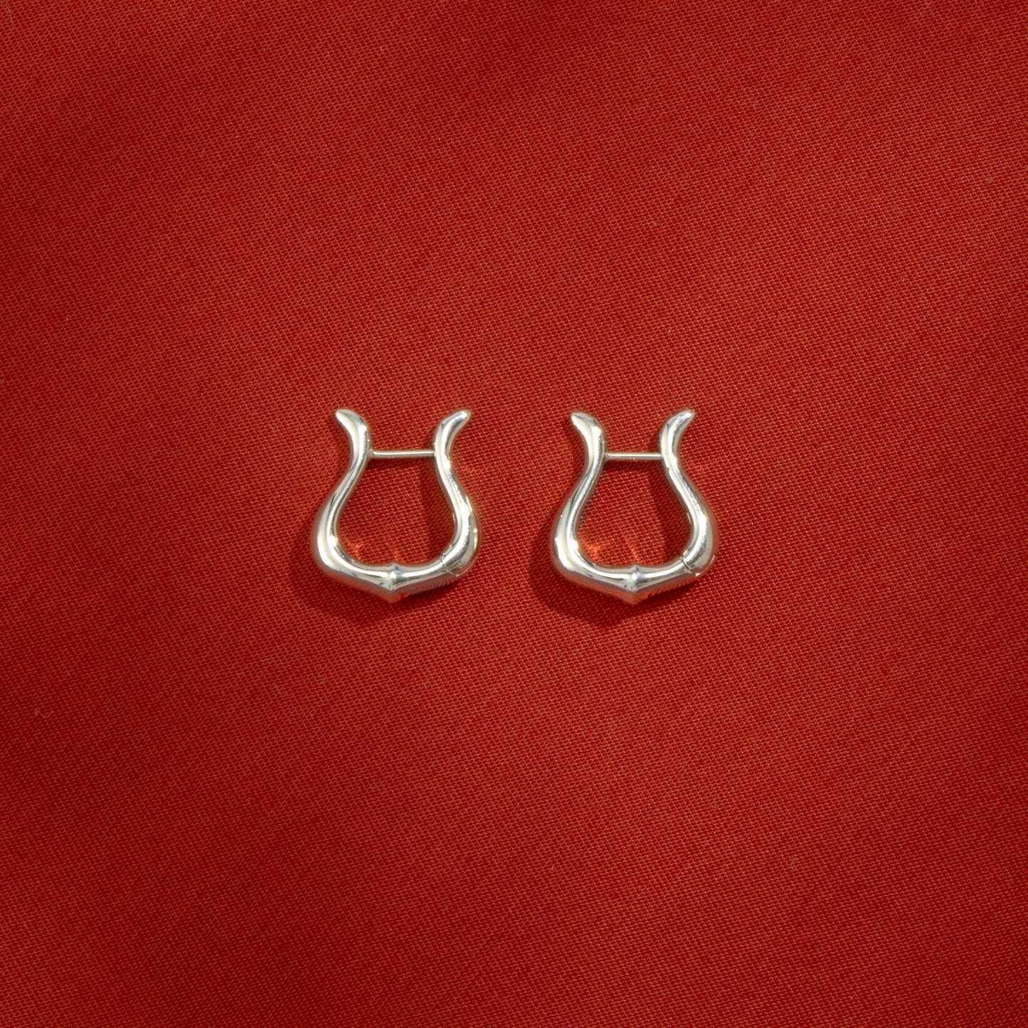 Horn ミニフープピアス