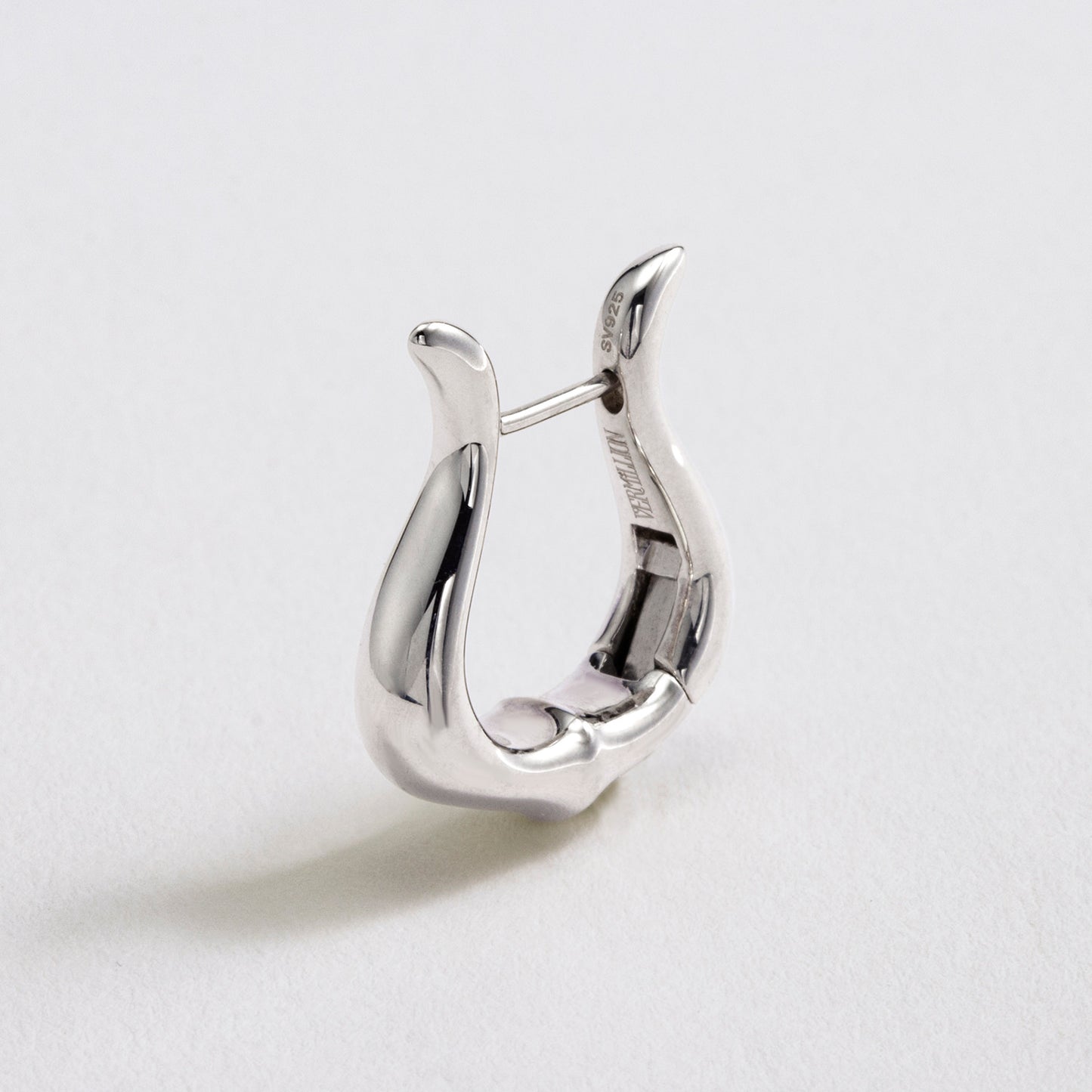Horn ミニフープピアス