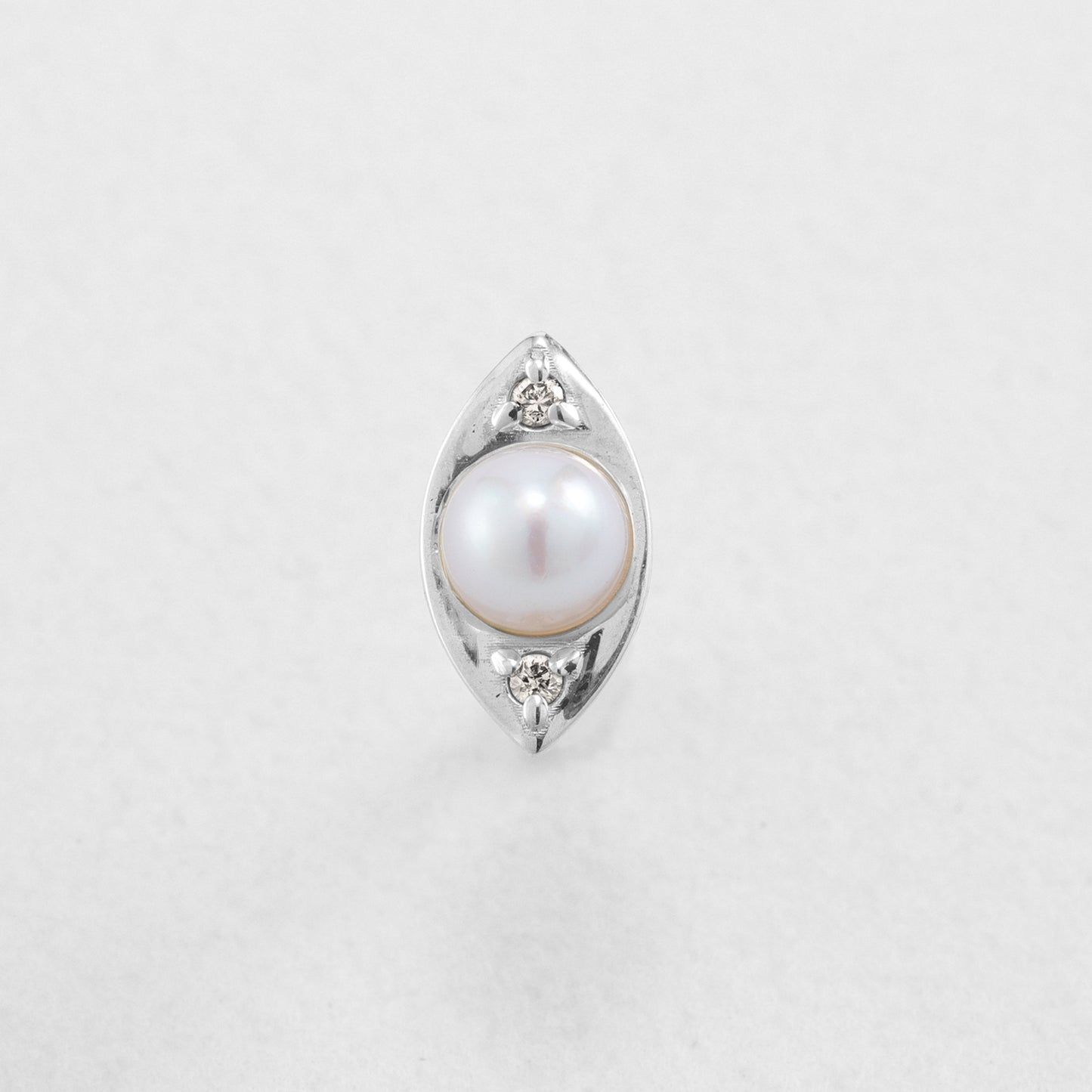 Eye アコヤパール シングルピアス