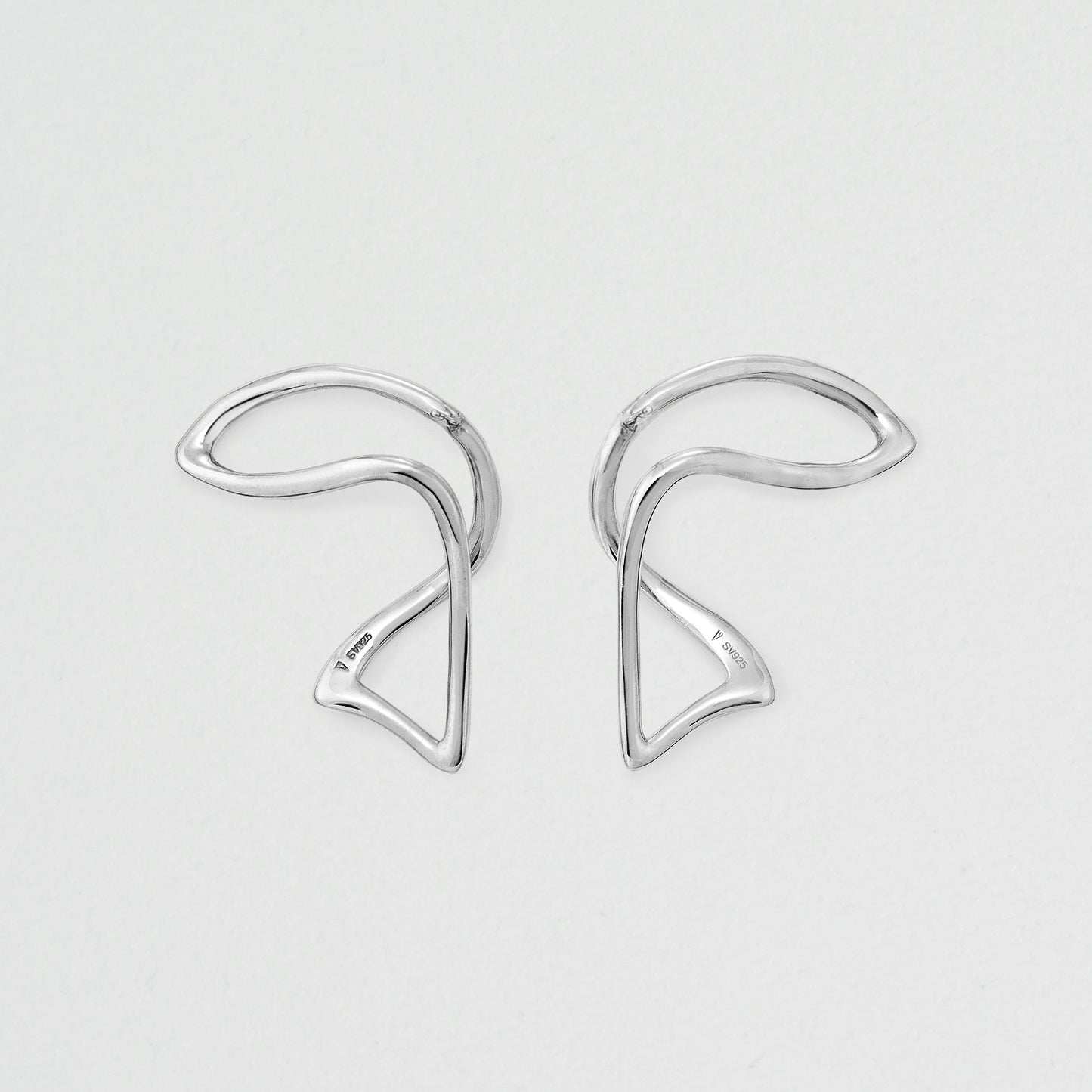 KALENDAE FEBRUARY ピアス