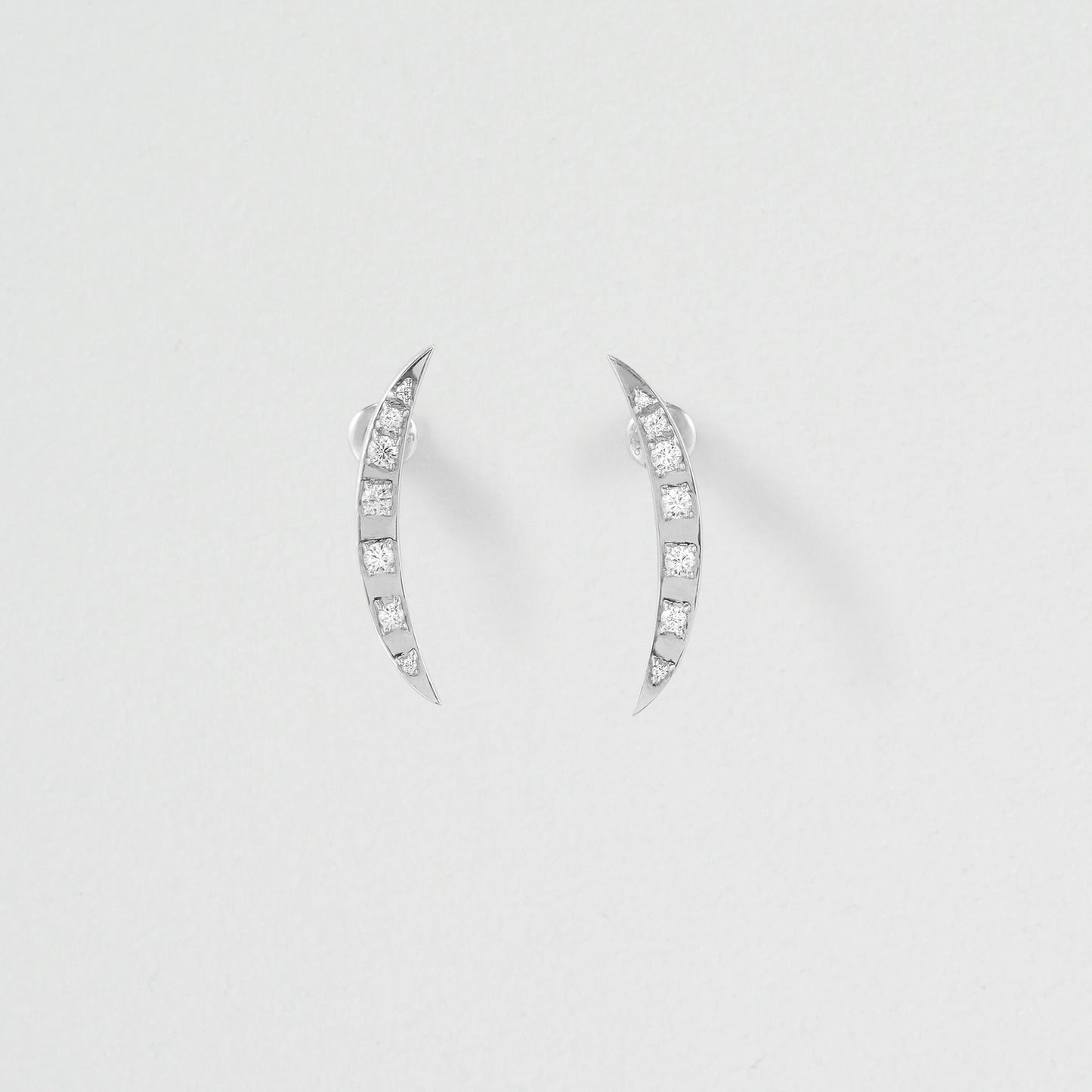 ピアス