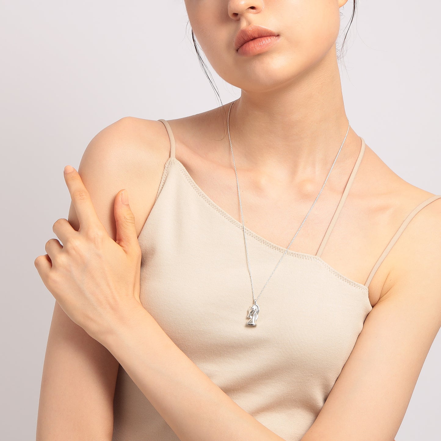 Holy Horse ネックレス